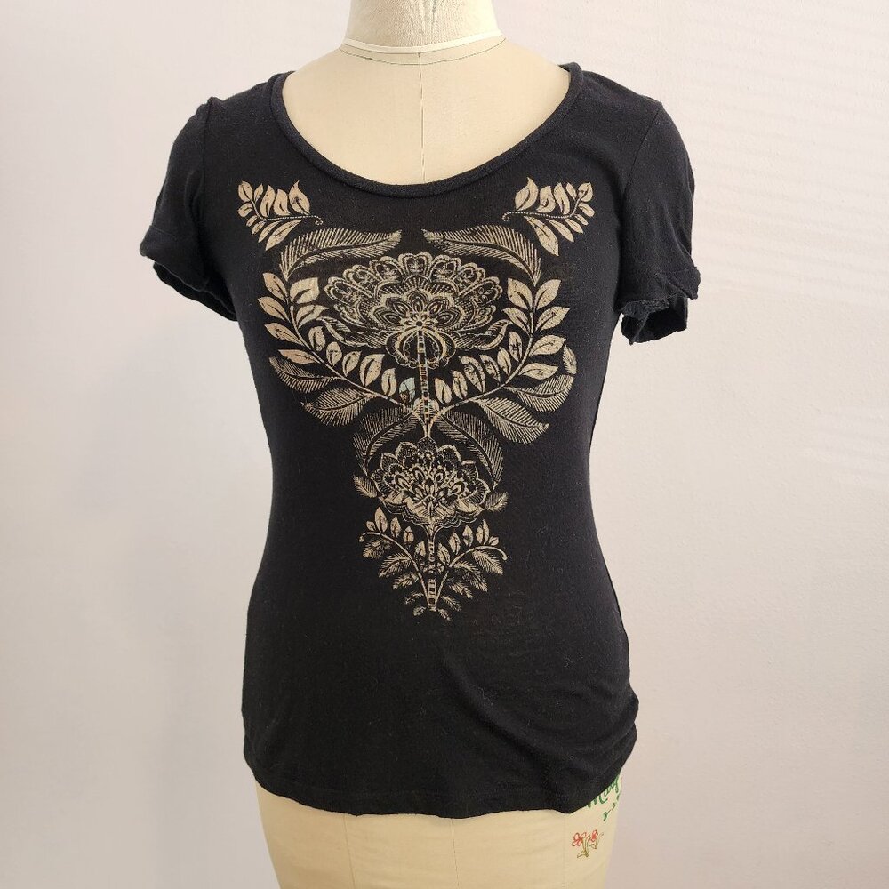 Women's black floral graphic t-shirt, XS